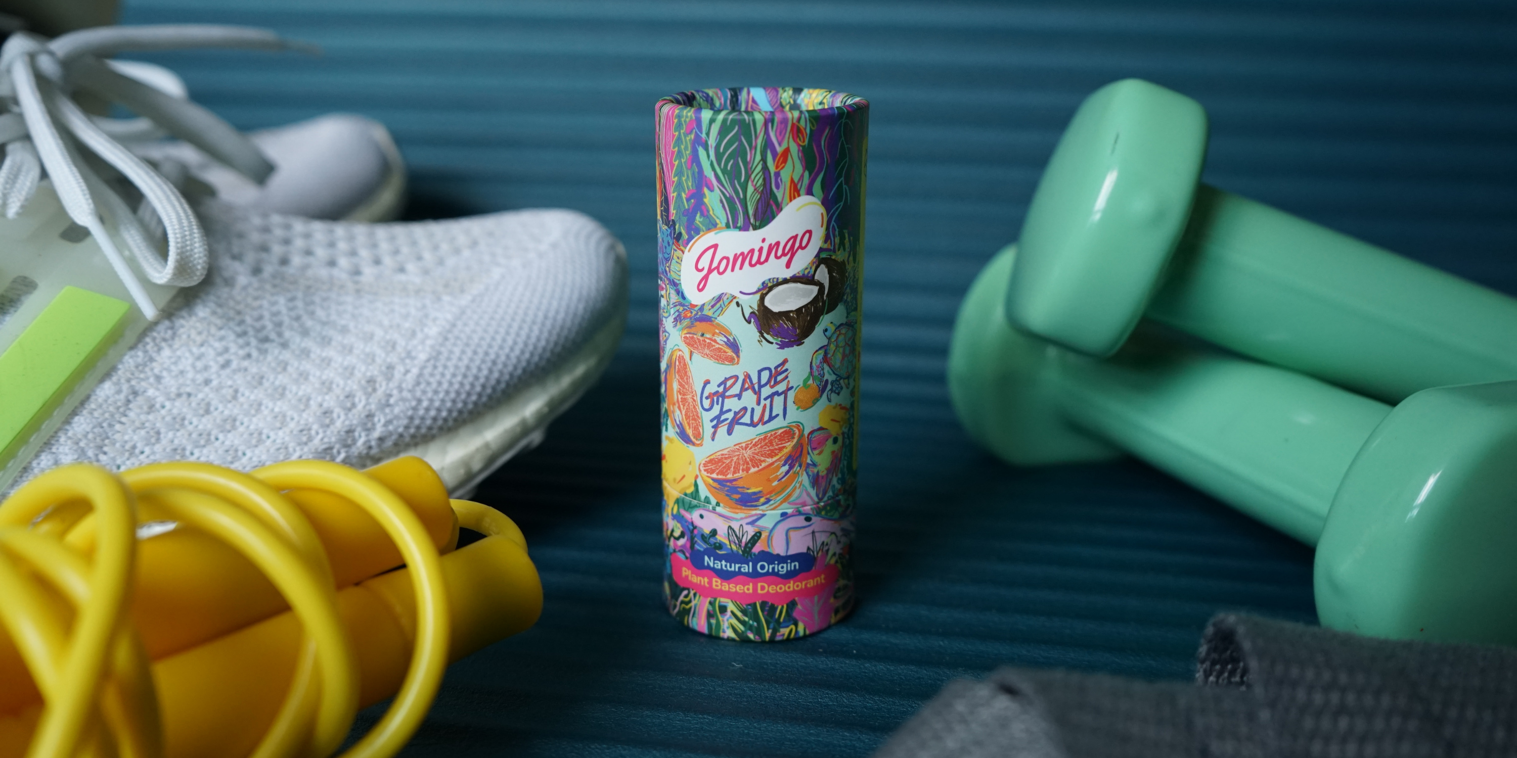 jomingo deodorant inside the gym